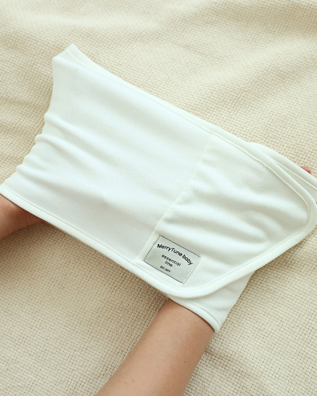 Newborn Silent Swaddle Strap